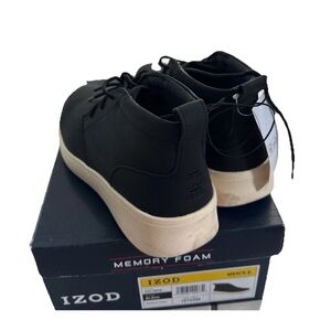 Izod Men’s Black Sneakers with Cream Sole